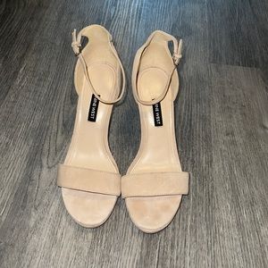 Nude Nine West Heels